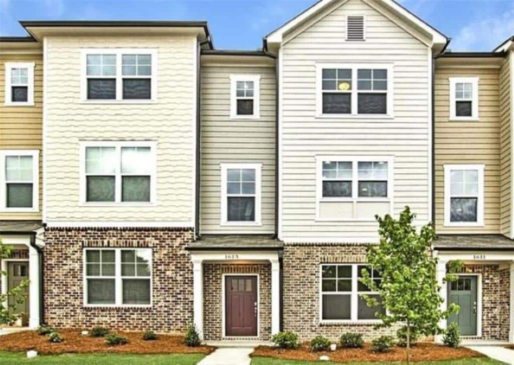 Listing photo 1