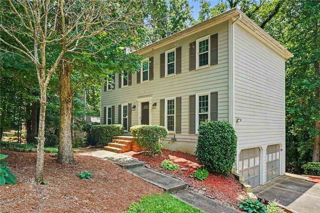 Listing photo 1