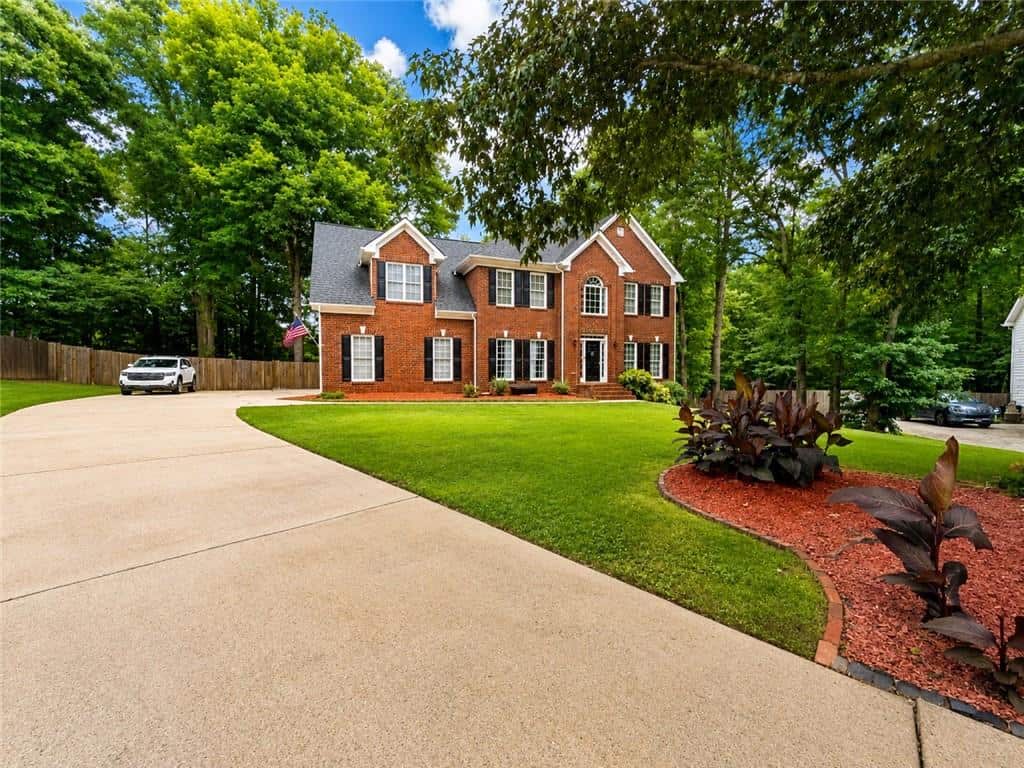 Listing photo 1