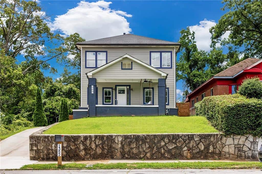Listing photo 1