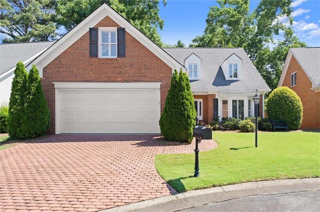 Listing photo 1