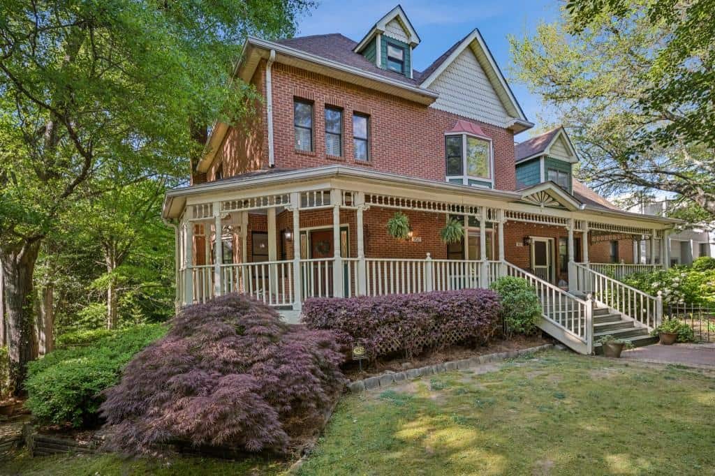 Listing photo 1