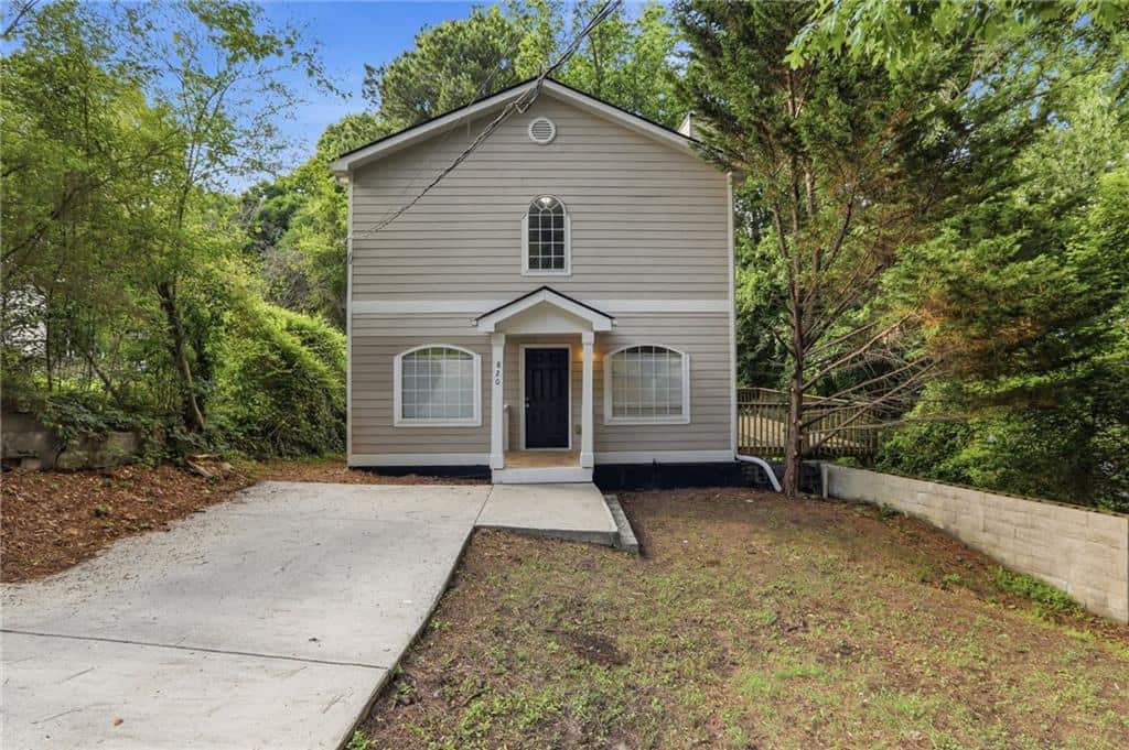 Listing photo 1