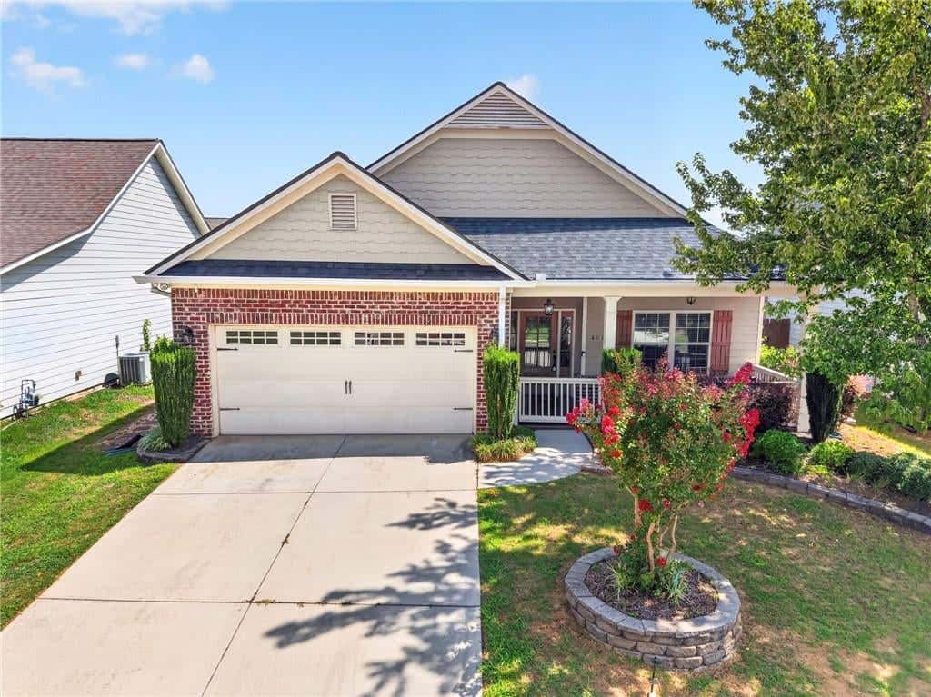 Listing photo 1