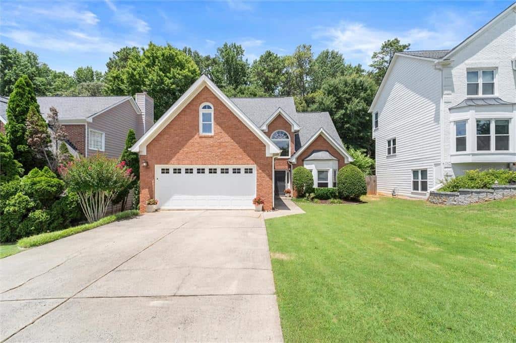 Listing photo 1