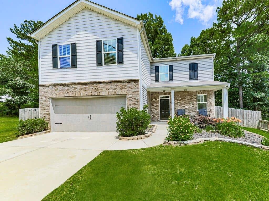 Listing photo 1