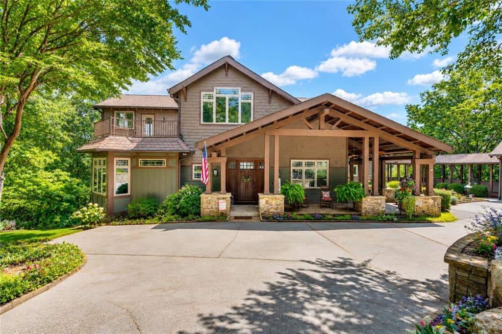 Listing photo 1