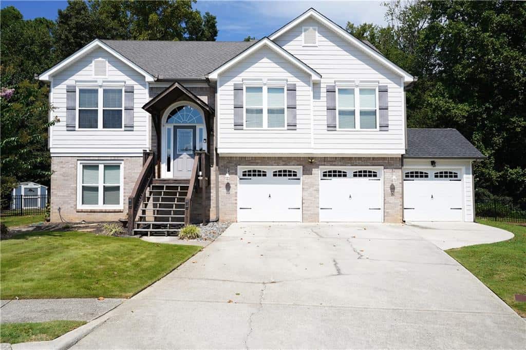 Listing photo 1