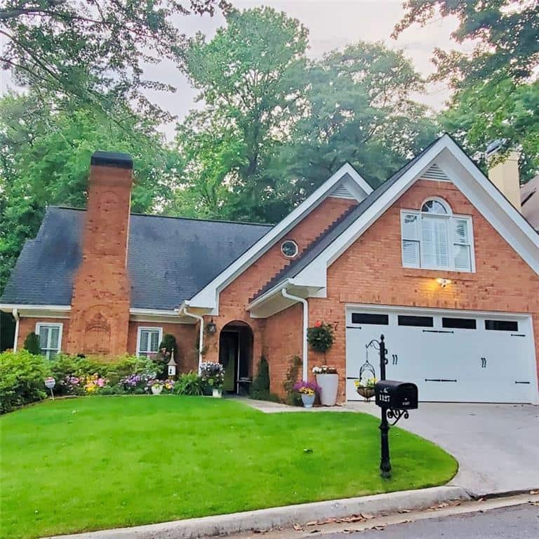 Listing photo 1