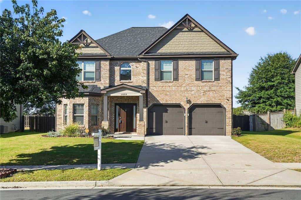 Listing photo 1