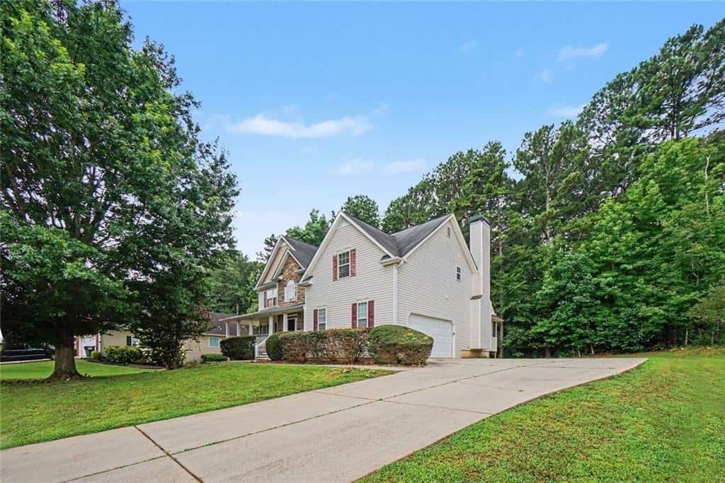 Listing photo 1