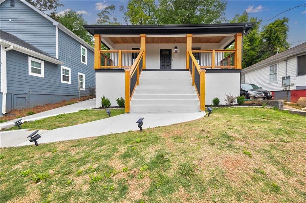 Listing photo 1