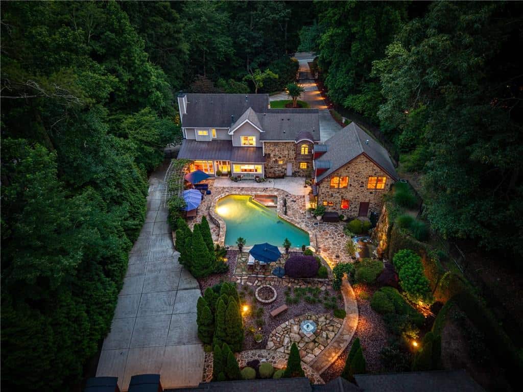 Listing photo 1