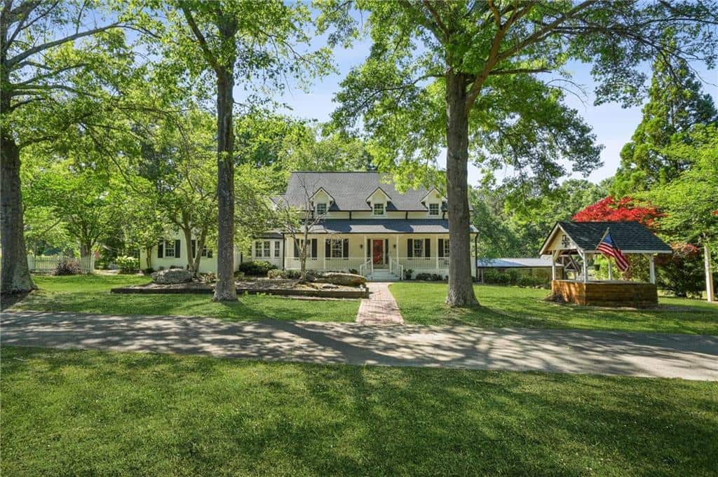 Listing photo 1