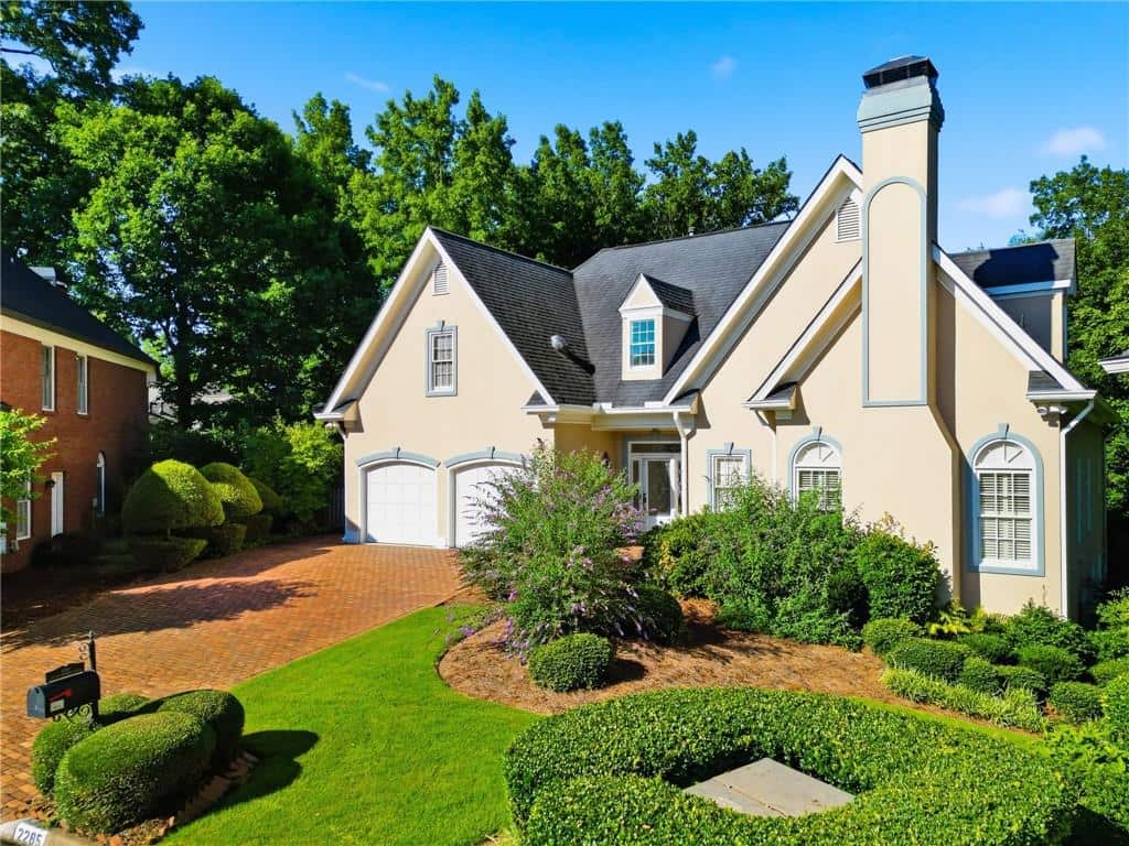 Listing photo 1