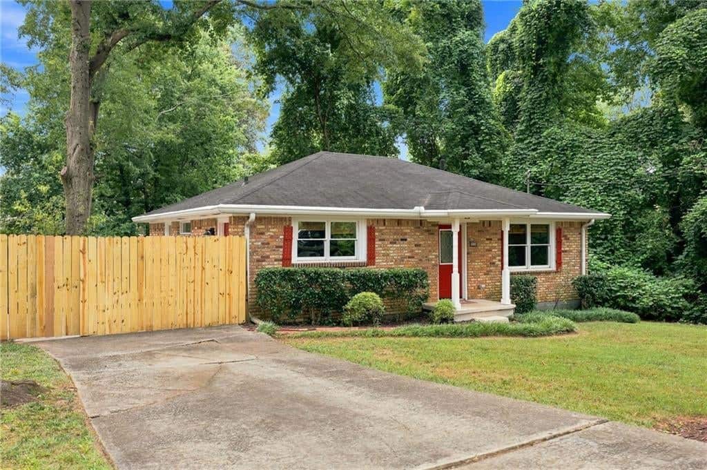 Listing photo 1