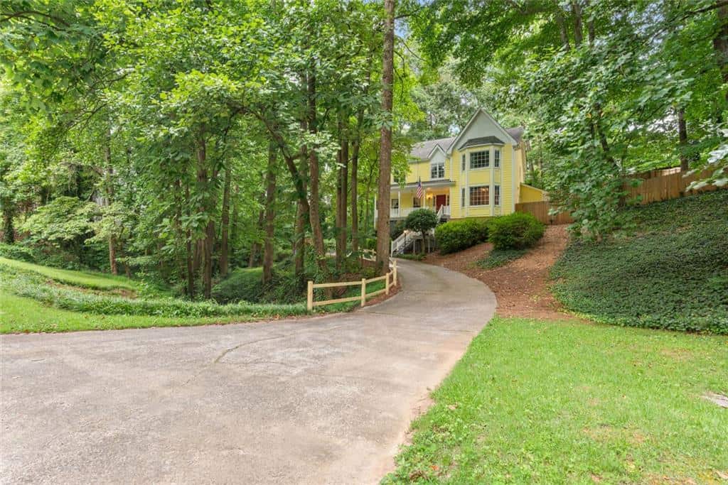 Listing photo 1