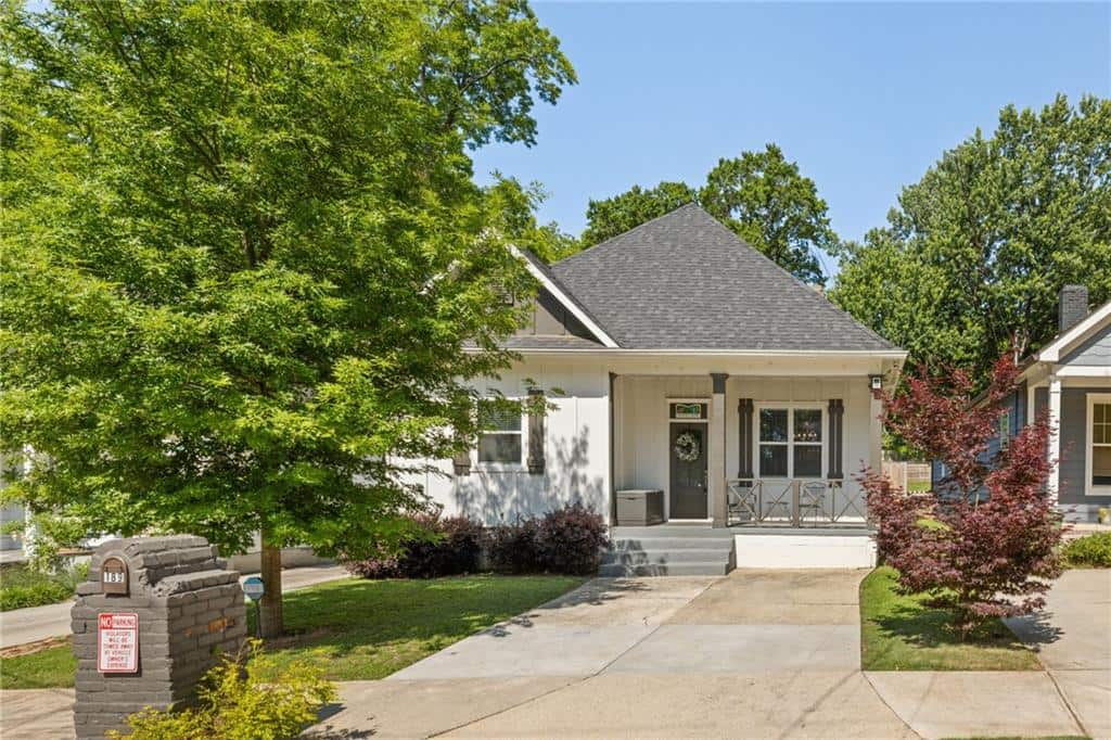 Listing photo 1