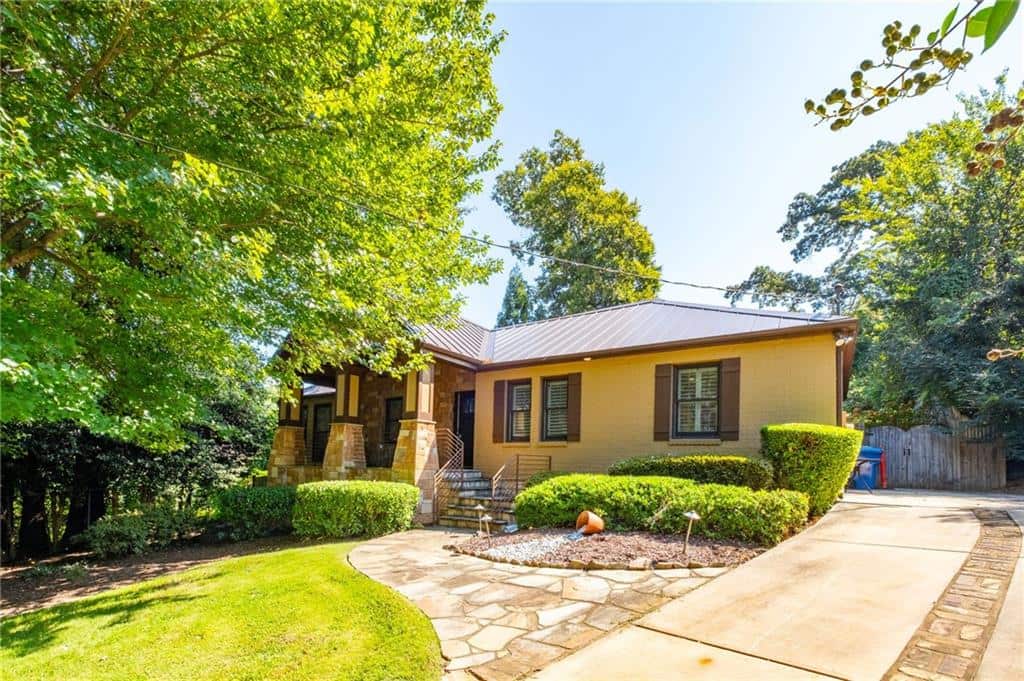 Listing photo 1