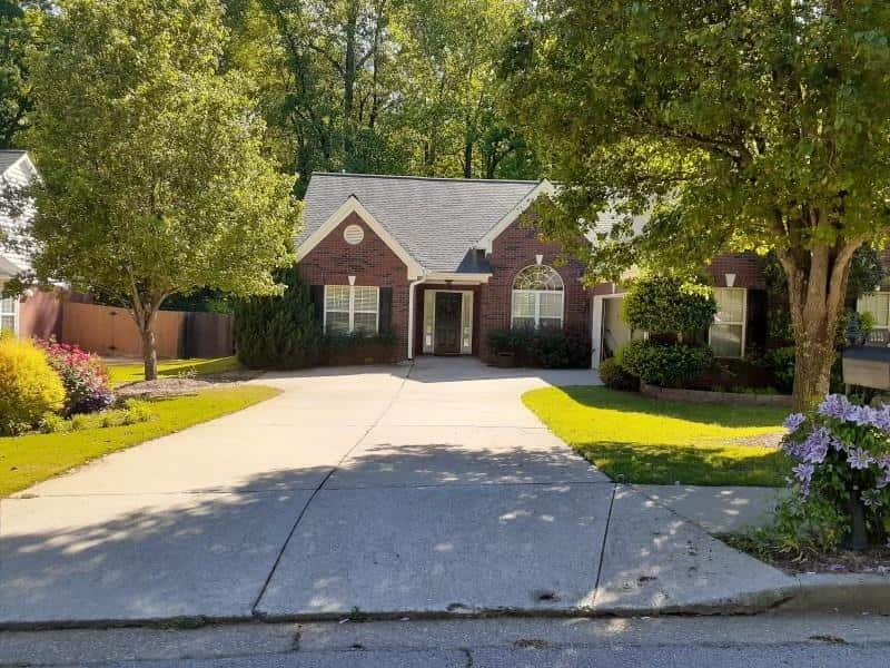 Listing photo 1