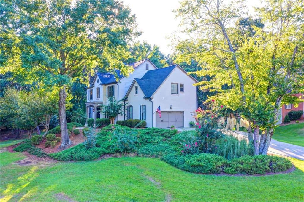 Listing photo 1