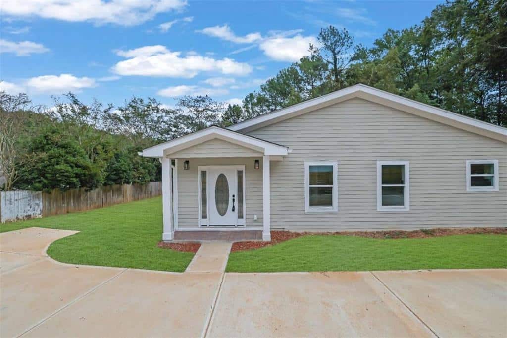 Listing photo 1