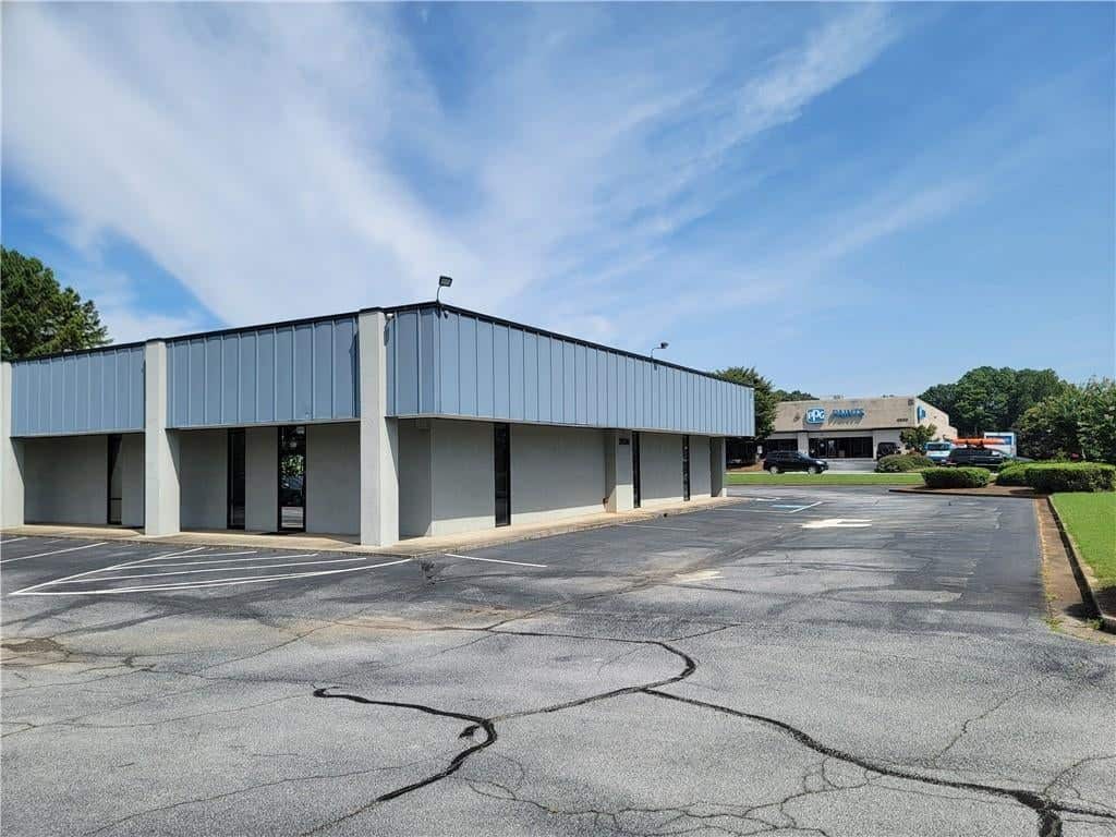 Listing photo 1