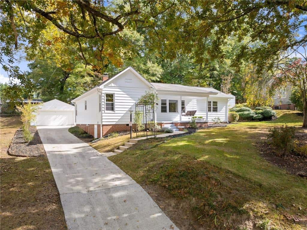 Listing photo 1