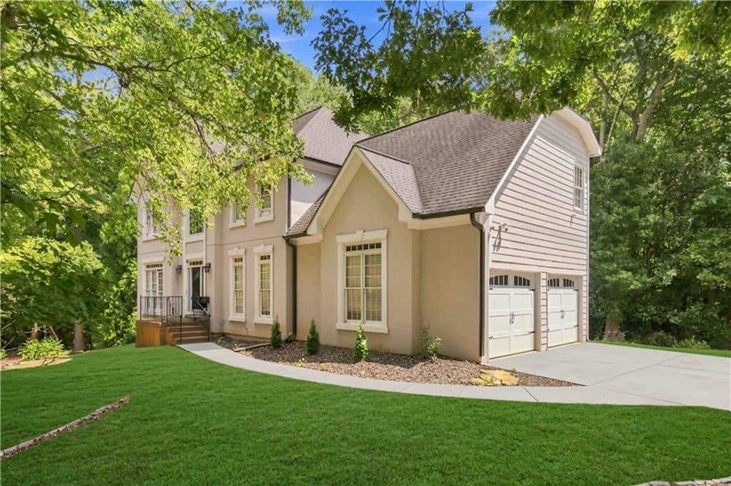 Listing photo 1
