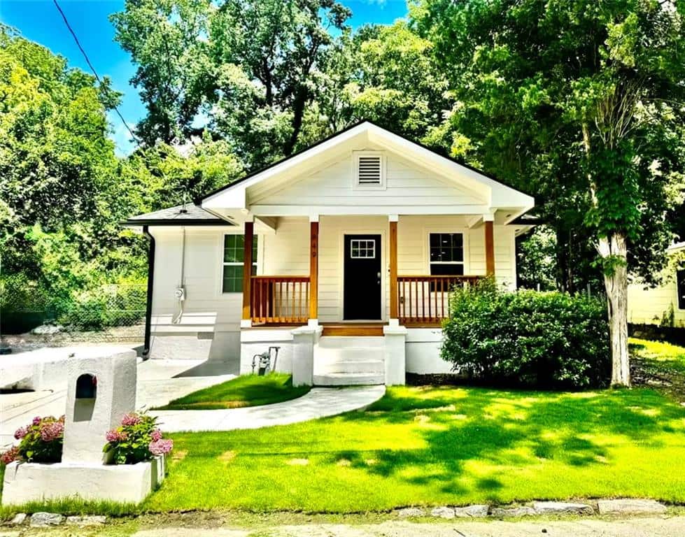 Listing photo 1