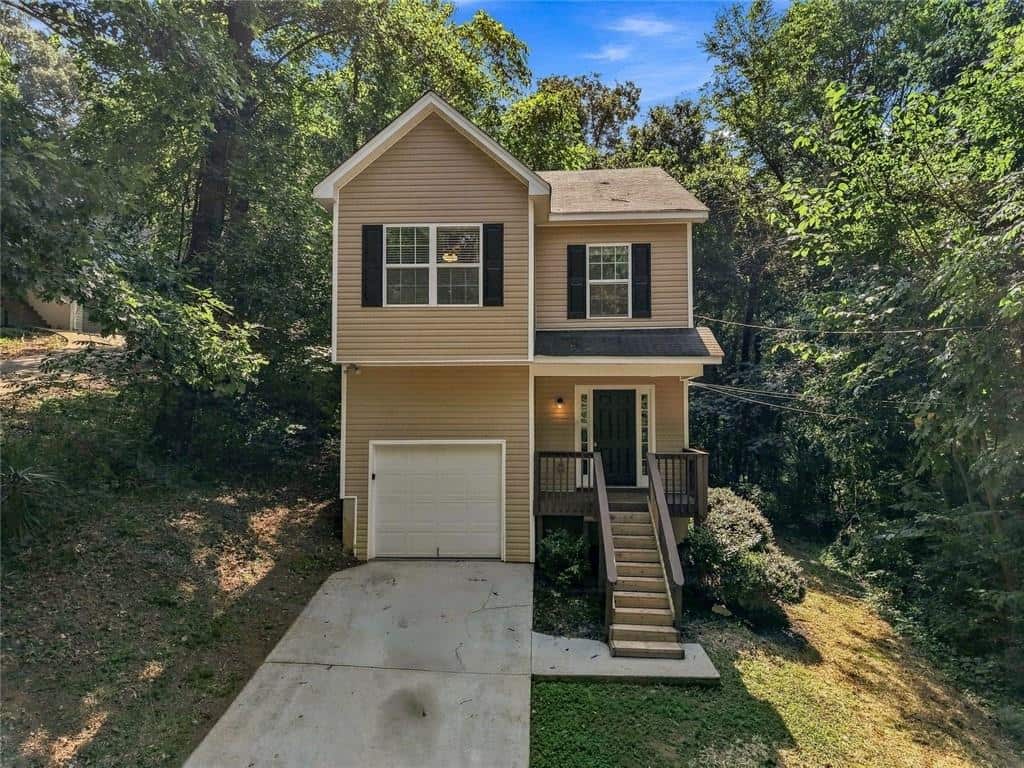 Listing photo 1