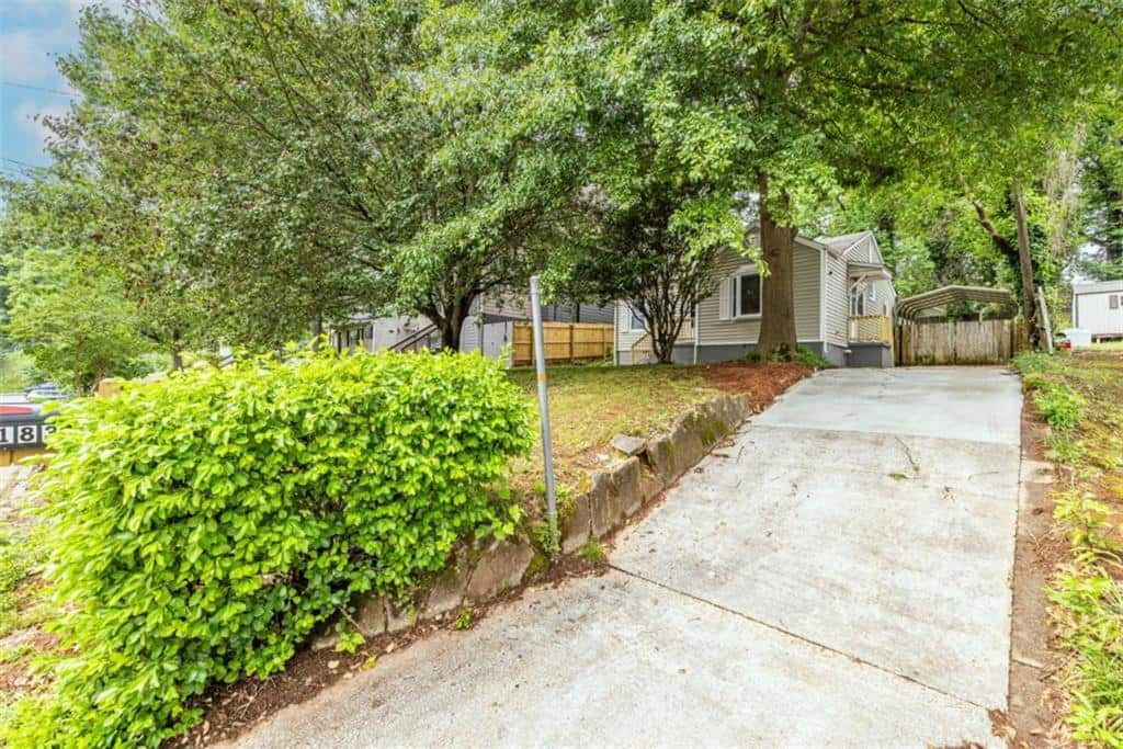 Listing photo 1