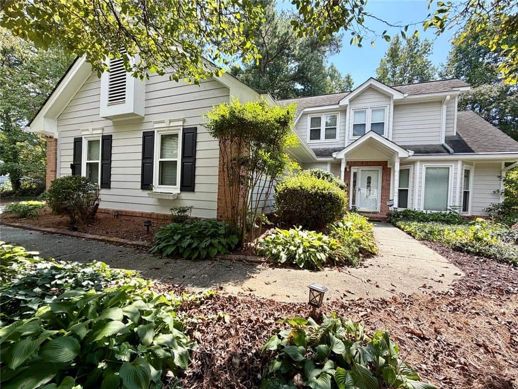 Listing photo 1