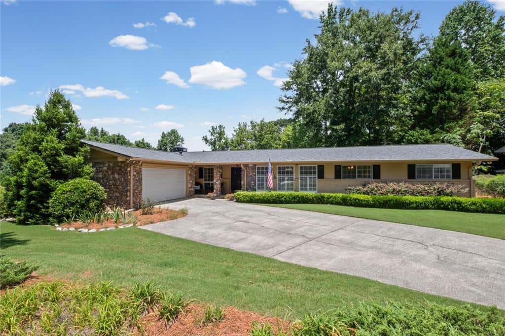 Listing photo 1