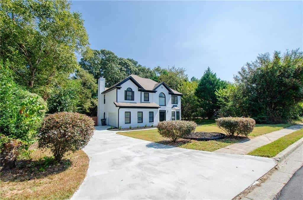 Listing photo 1