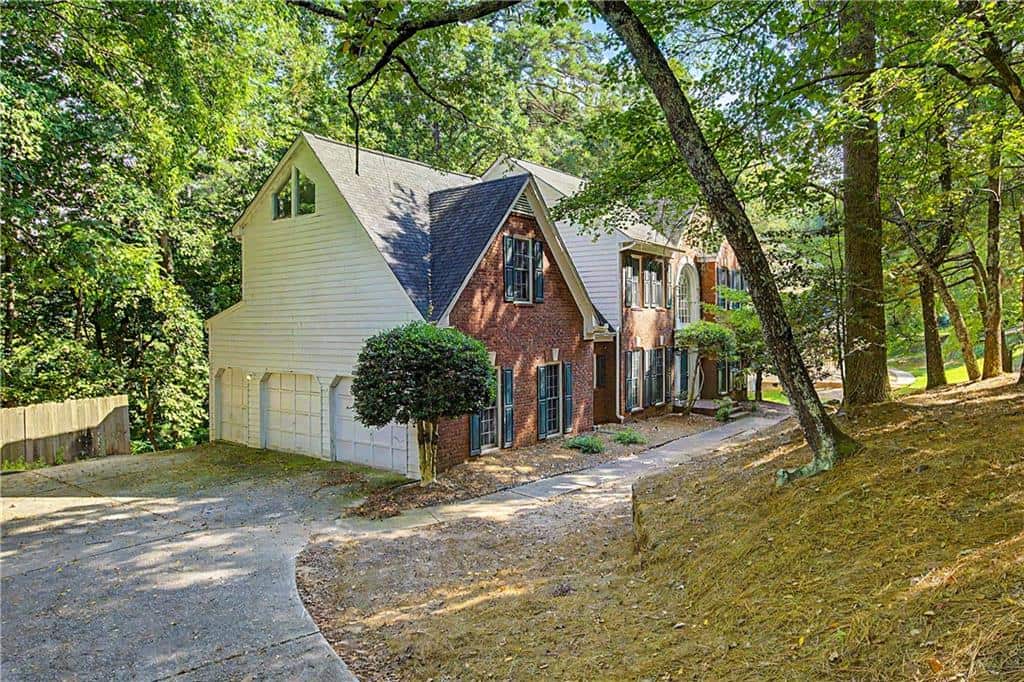 Listing photo 1