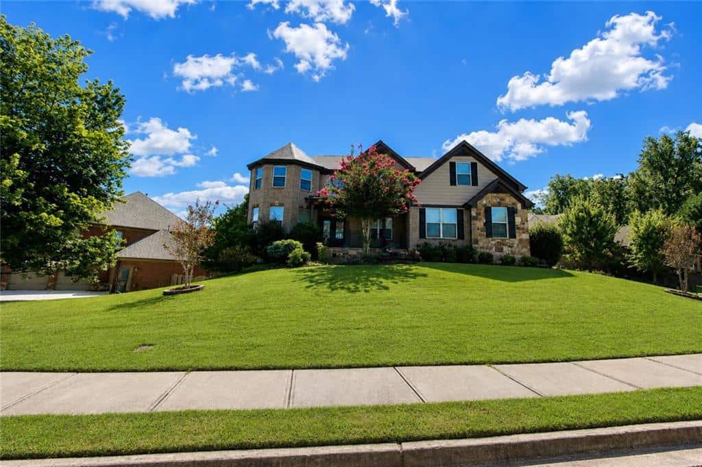 Listing photo 1