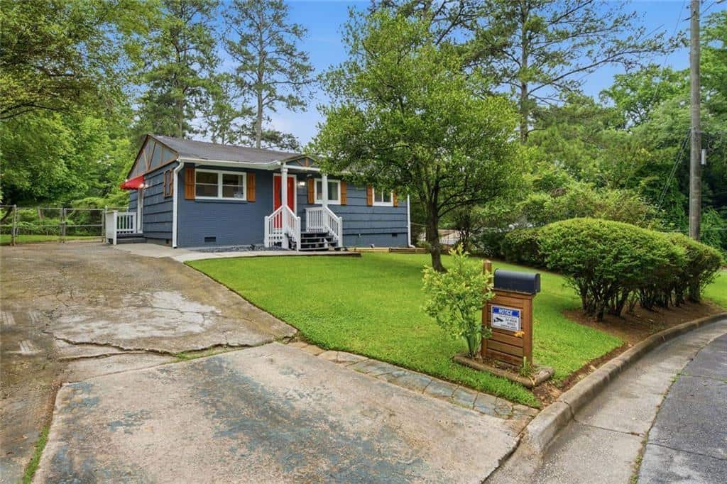 Listing photo 1