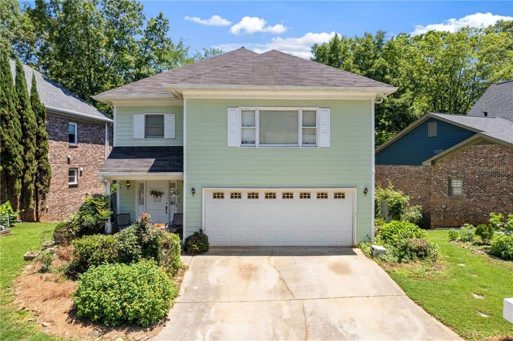 Listing photo 1