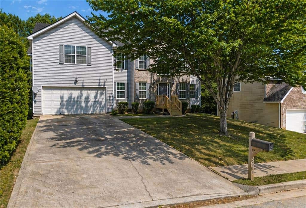 Listing photo 1