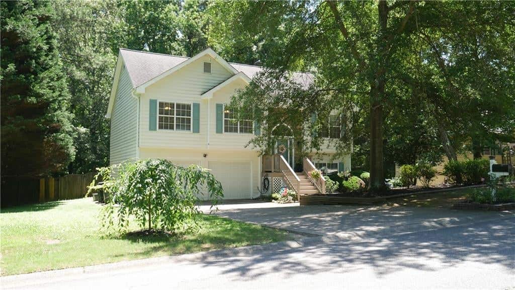 Listing photo 1
