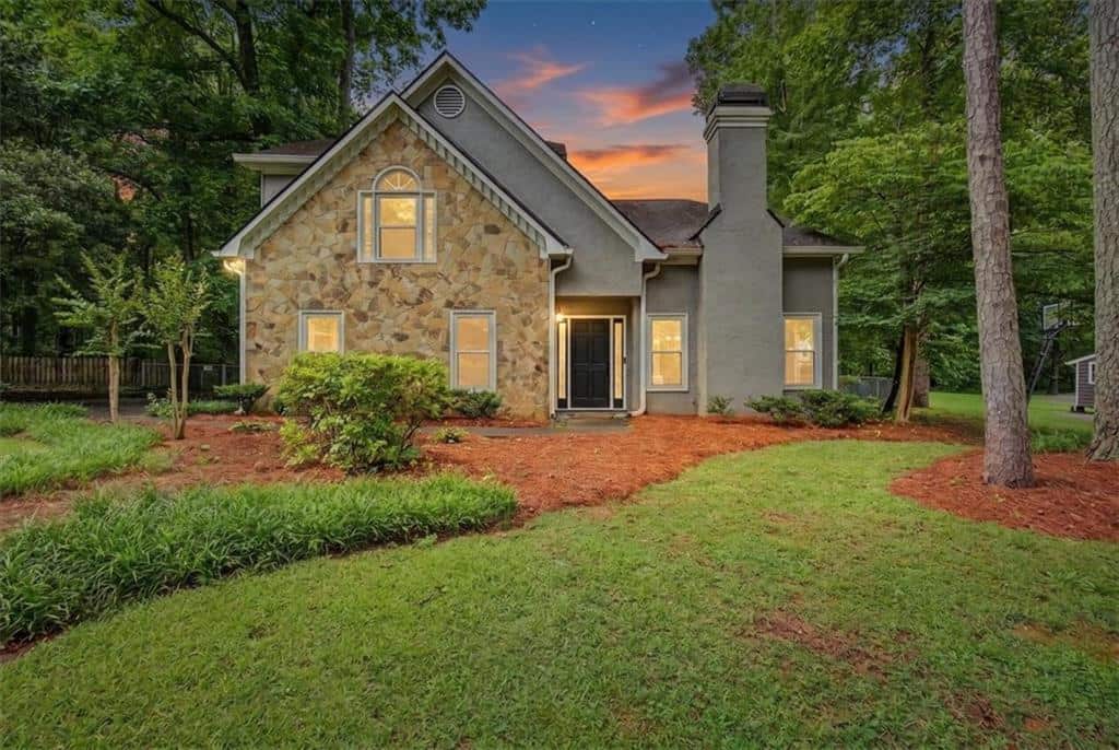 Listing photo 1