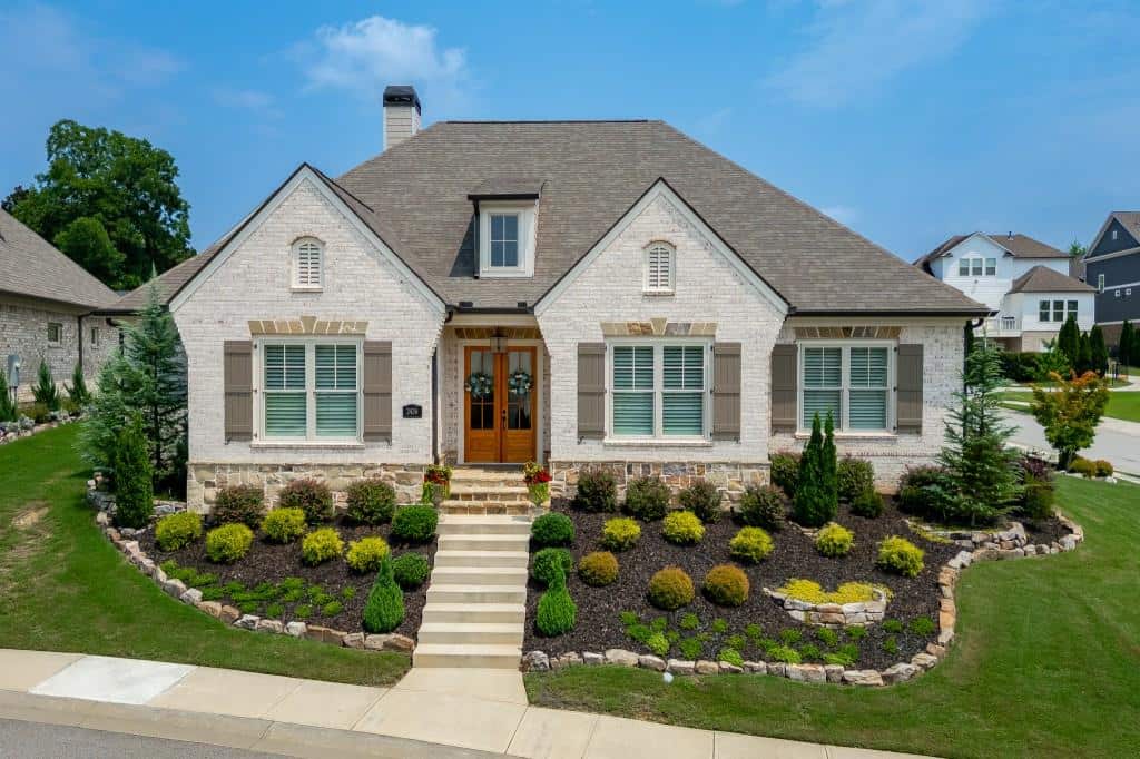 Listing photo 1