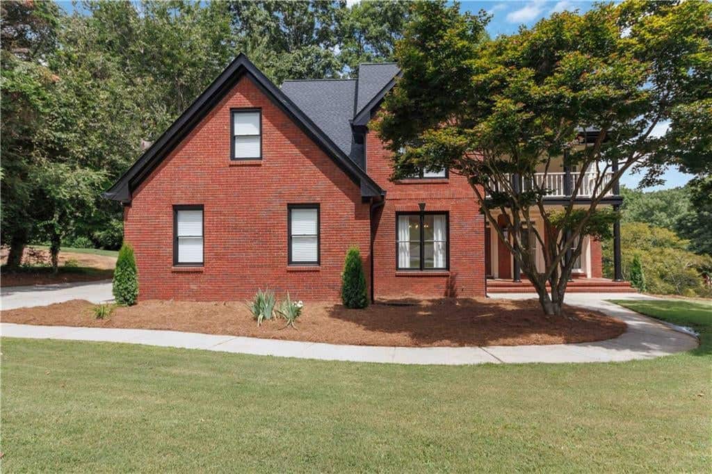 Listing photo 1