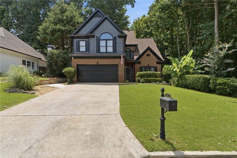 Listing photo 1