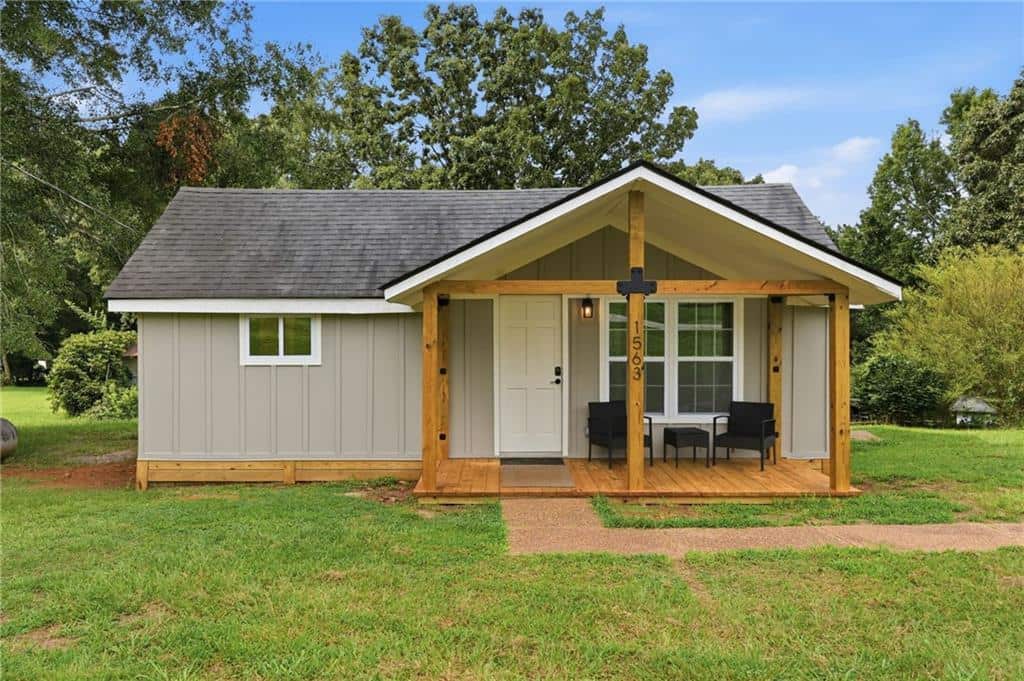 Listing photo 1