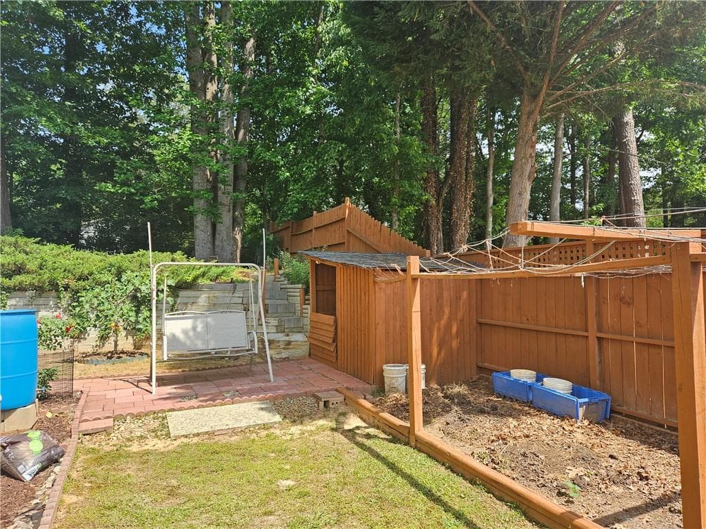 Listing photo 6